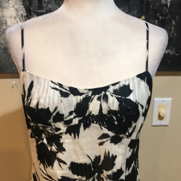 LOFT Black and White Floral Cotton Dress with Adjustable Straps & Ruffle Hem-8 - Picture 5 of 11